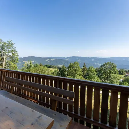 Raj Pod Vrhom Poljane nad Škofjo Loko