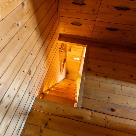 Raj Pod Vrhom Poljane nad Škofjo Loko