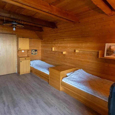 Raj Pod Vrhom Apartment
